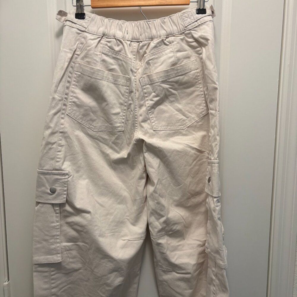 Wild Fable Wide Leg Tapered at Ankle Cargo Pants Cream Size Small NWT - Picture 9 of 9